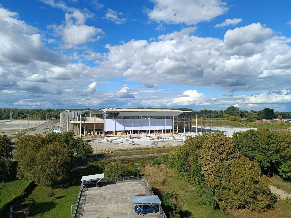 Апартаменты Arena Осиек Экстерьер фото